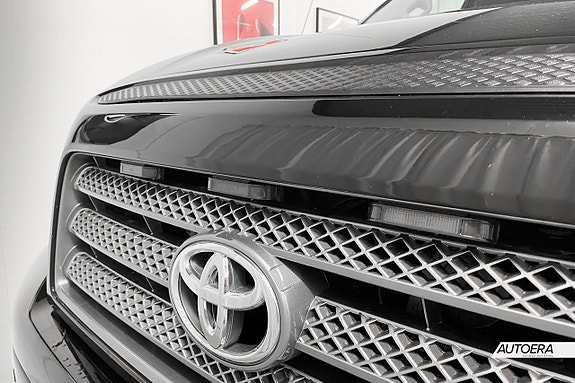 Toyota Tundra 10 of 25