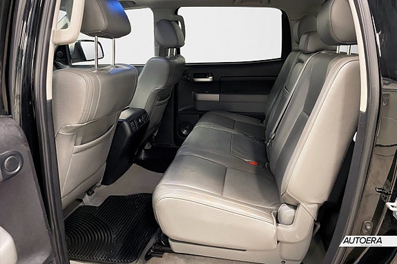 Toyota Tundra 16 of 25