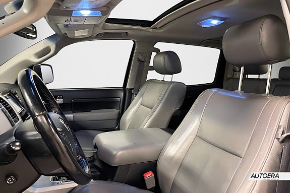 Toyota Tundra 14 of 25