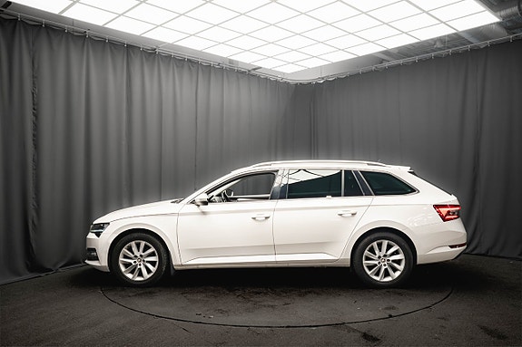Skoda Superb 9 of 23