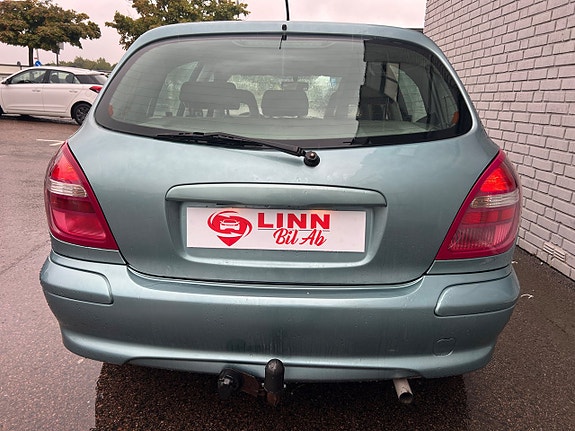 Nissan Almera 5 of 21