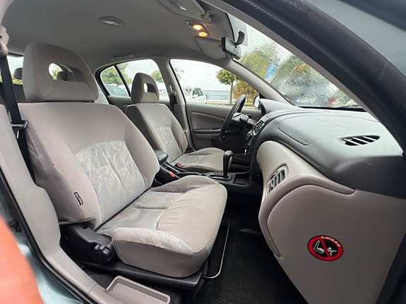 Nissan Almera 12 of 21