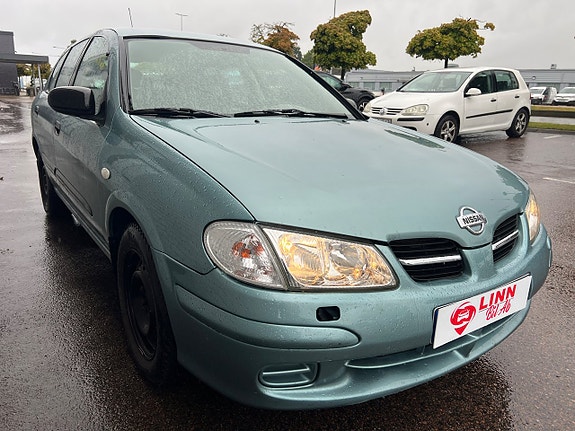 Nissan Almera 3 of 21