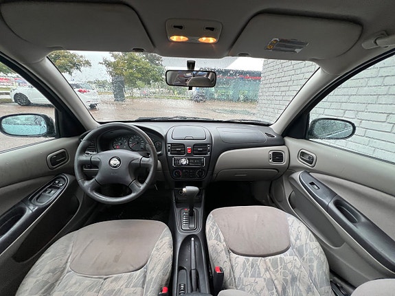 Nissan Almera 9 of 21