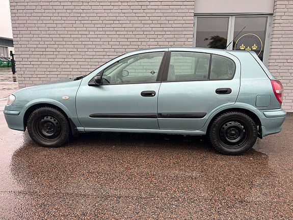 Nissan Almera 7 of 21