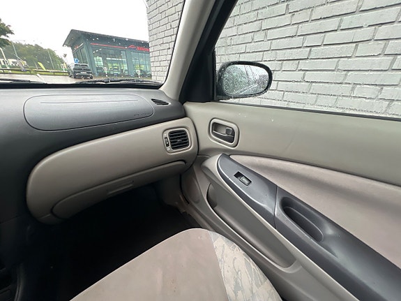 Nissan Almera 21 of 21