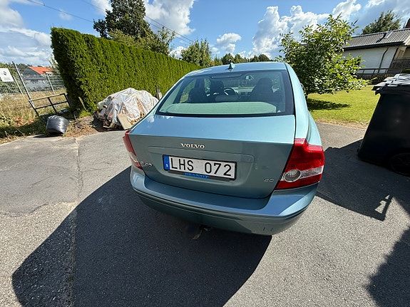 Volvo S40 4 of 5
