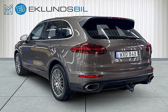 Porsche Cayenne 4 of 21