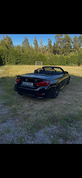 BMW M4 3 of 8