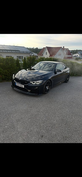 BMW M4 7 of 8