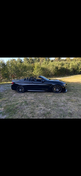 BMW M4 4 of 8