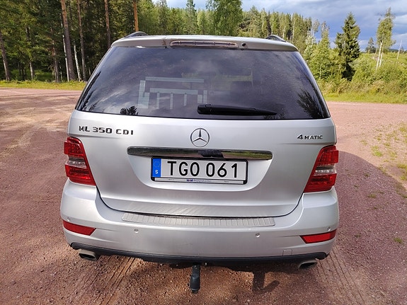 Mercedes-Benz ML350 6 of 7