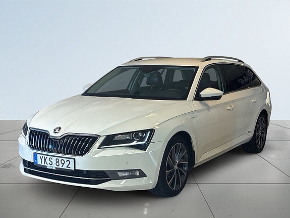 Skoda Superb 16 of 19