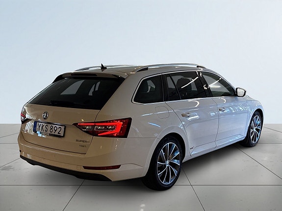 Skoda Superb 6 of 19