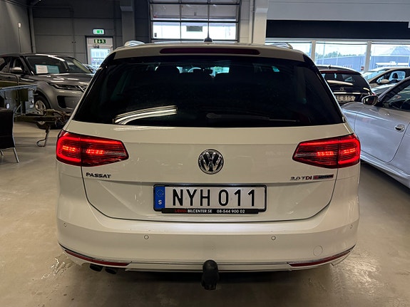 Volkswagen Passat 7 of 27