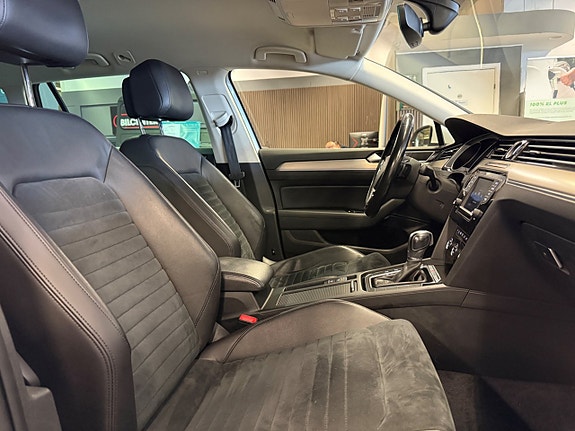 Volkswagen Passat 22 of 27