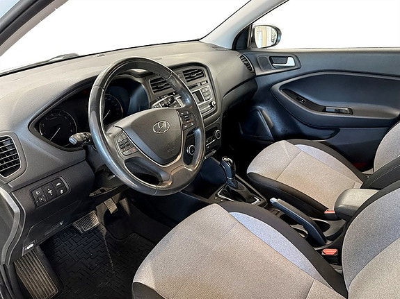 Hyundai i20 5 of 18
