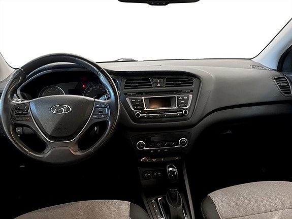Hyundai i20 6 of 18