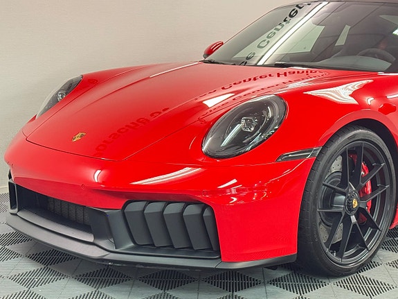 Porsche 911 Carrera GTS 20 of 22