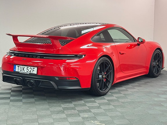Porsche 911 Carrera GTS 4 of 22
