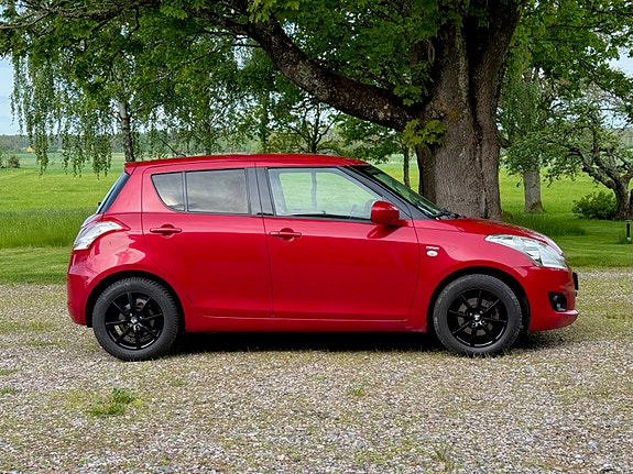 Suzuki Swift 12 of 12