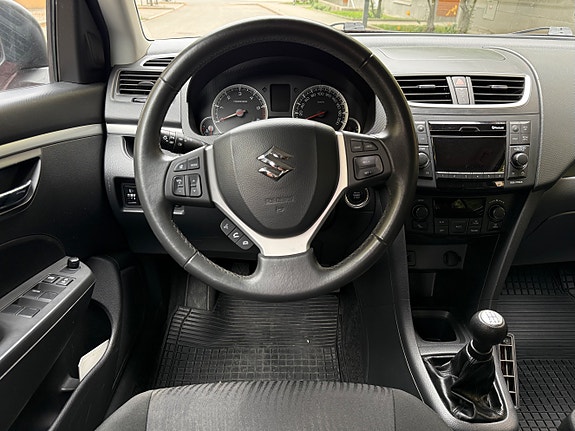 Suzuki Swift 10 of 12
