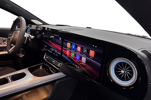 Mercedes-Benz CLA350 12 of 20