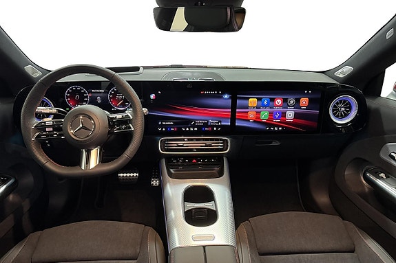 Mercedes-Benz CLA350 6 of 20
