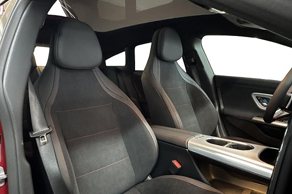 Mercedes-Benz CLA350 17 of 20