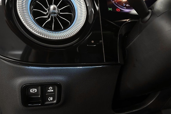 Mercedes-Benz CLA350 10 of 20