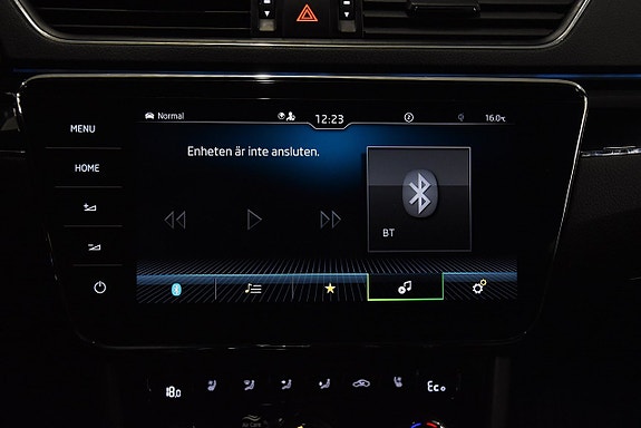 Skoda Superb 24 of 30