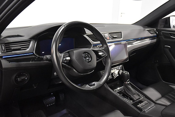 Skoda Superb 9 of 30