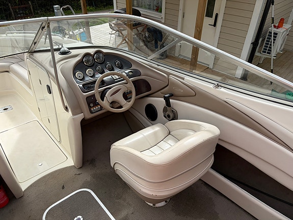 Maxum 2300 SR Mercruiser 5.7 260hk Alpha One rejäl Trailer 14 of 15