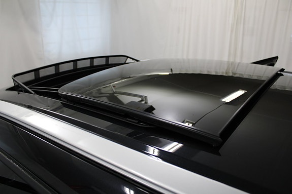 Volvo XC60 17 of 30