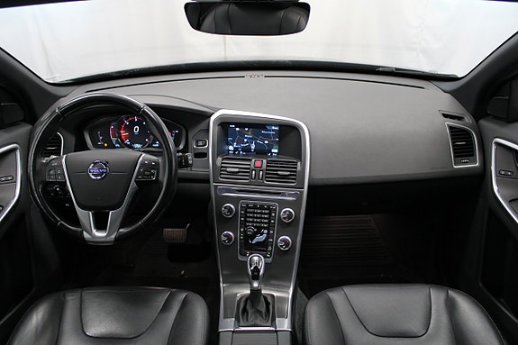 Volvo XC60 22 of 30