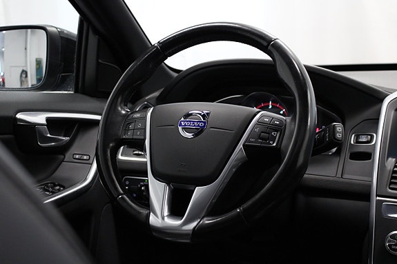 Volvo XC60 23 of 30