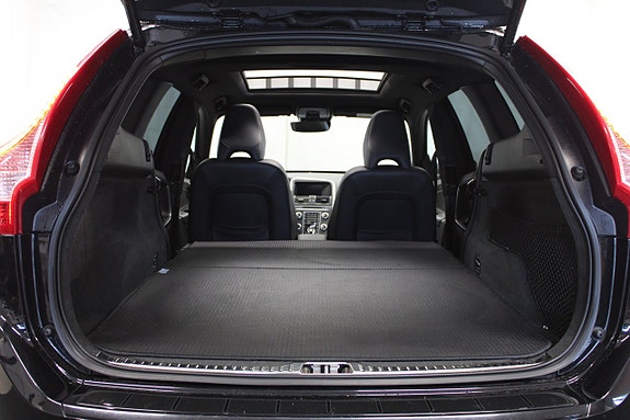 Volvo XC60 7 of 30