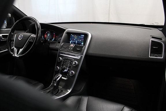 Volvo XC60 21 of 30