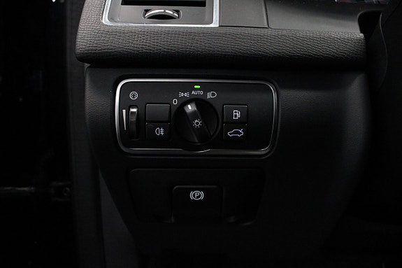 Volvo XC60 25 of 30