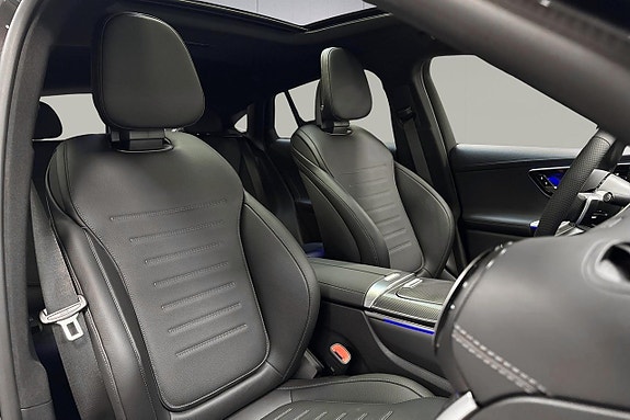 Mercedes-Benz GLC300 de 14 of 19