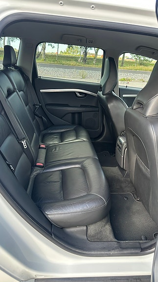 Volvo V70 5 of 5