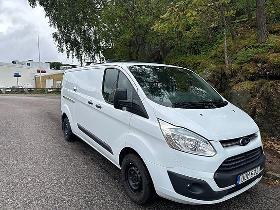 Ford Transit Custom 2 of 6