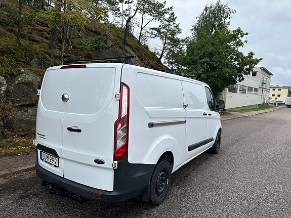 Ford Transit Custom 4 of 6