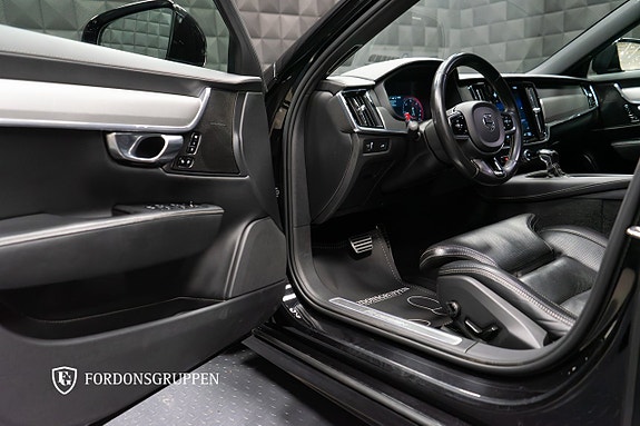 Volvo S90 14 of 27