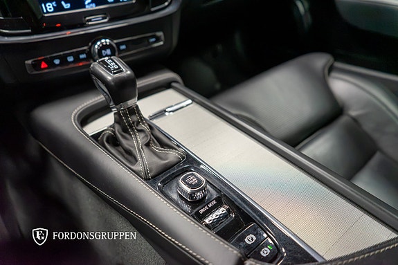 Volvo S90 25 of 27