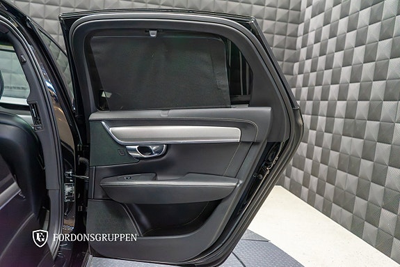 Volvo S90 26 of 27