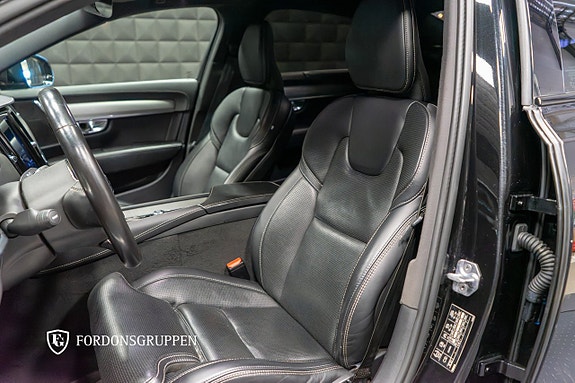 Volvo S90 15 of 27