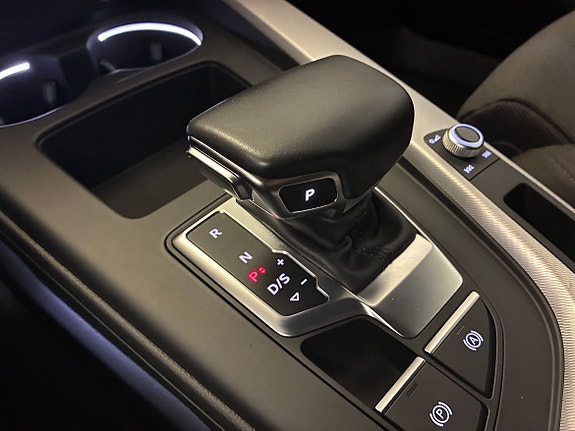 Audi A4 16 of 18