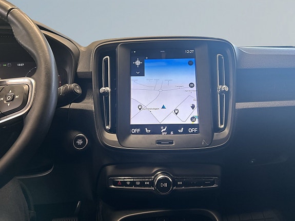 Volvo XC40 11 of 18