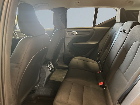 Volvo XC40 13 of 18